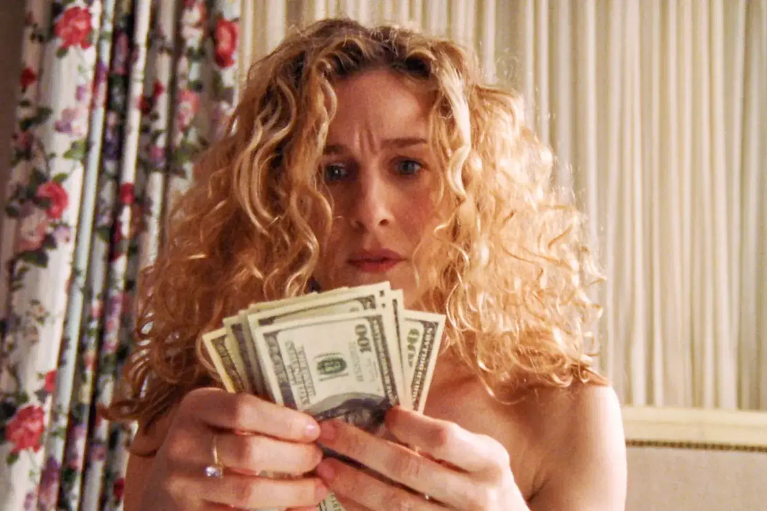 SATC star doesn't believe a man left Carrie money after sex thinking she was a prostitute: 'That seems weird' Illustrations