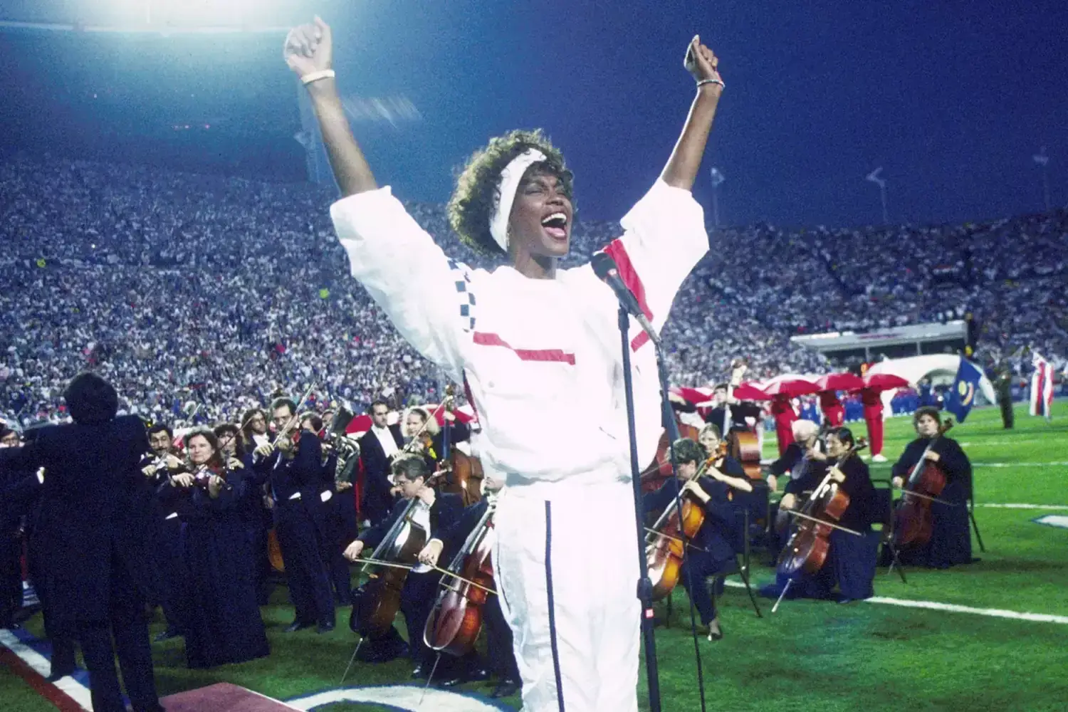 The 25 best Whitney Houston songs, from deep cuts to chart-toppers Related images #124