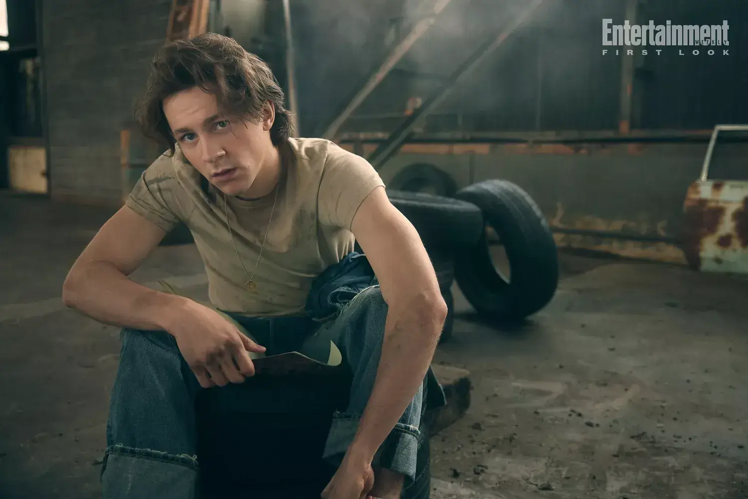 Stay gold with your first look at The Outsiders Broadway musical Related images #8
