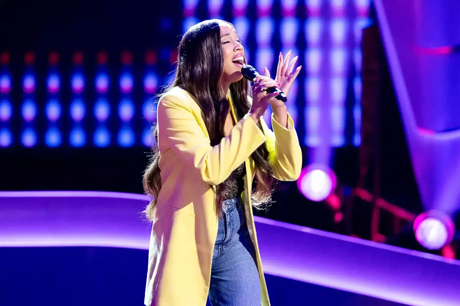 See every contestant who advanced on The Voice season 27 — and which celeb coach's team they're on Cover image