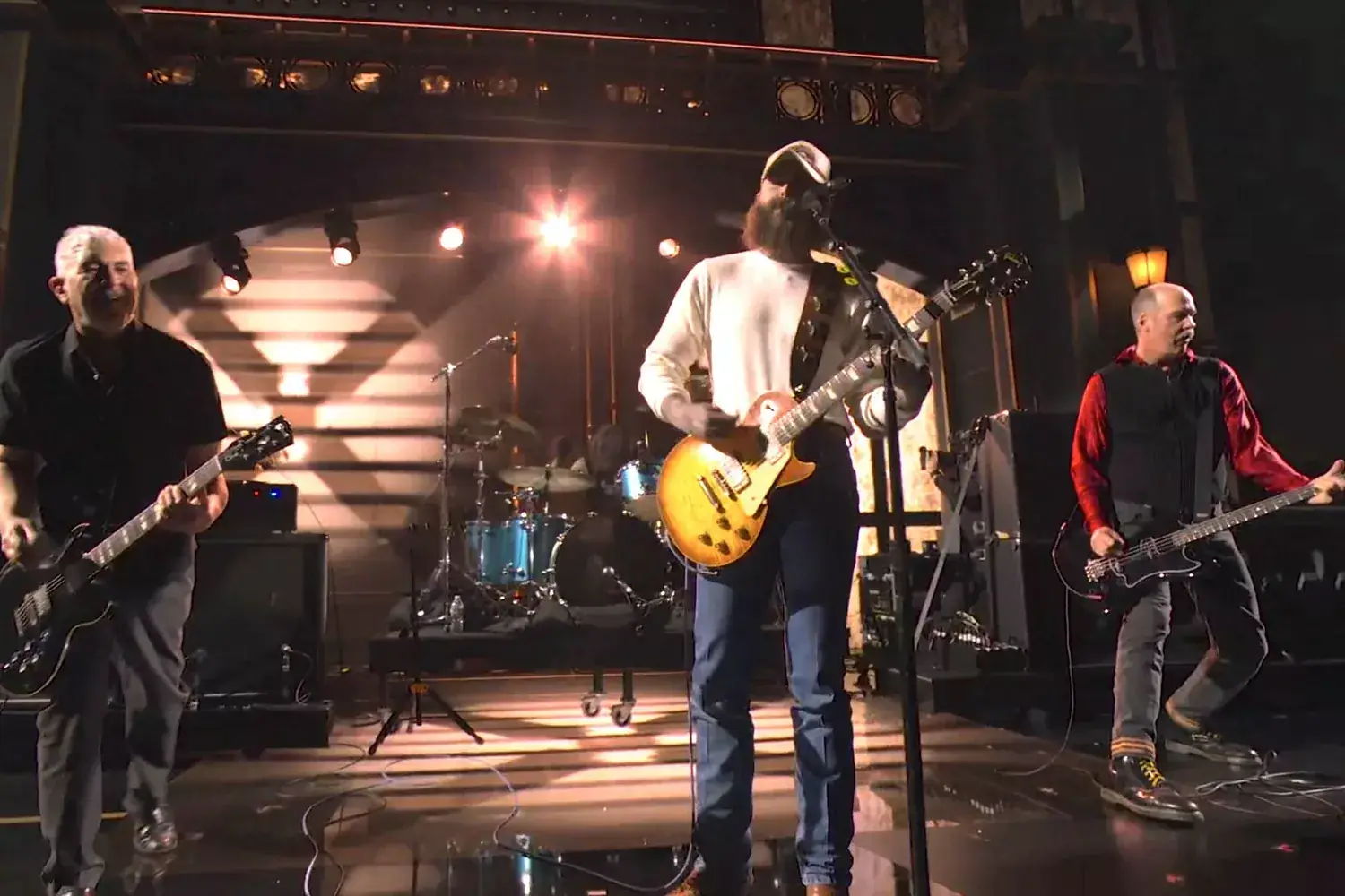Nirvana reunite with Post Malone on vocals for electrifying SNL50 'Smells Like Teen Spirit' performance Illustrations