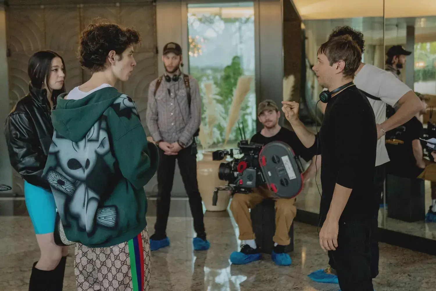 Anora star Mikey Madison and director Sean Baker, Best Picture predictions, and more in EW's Awardist digital magazine Related images #38