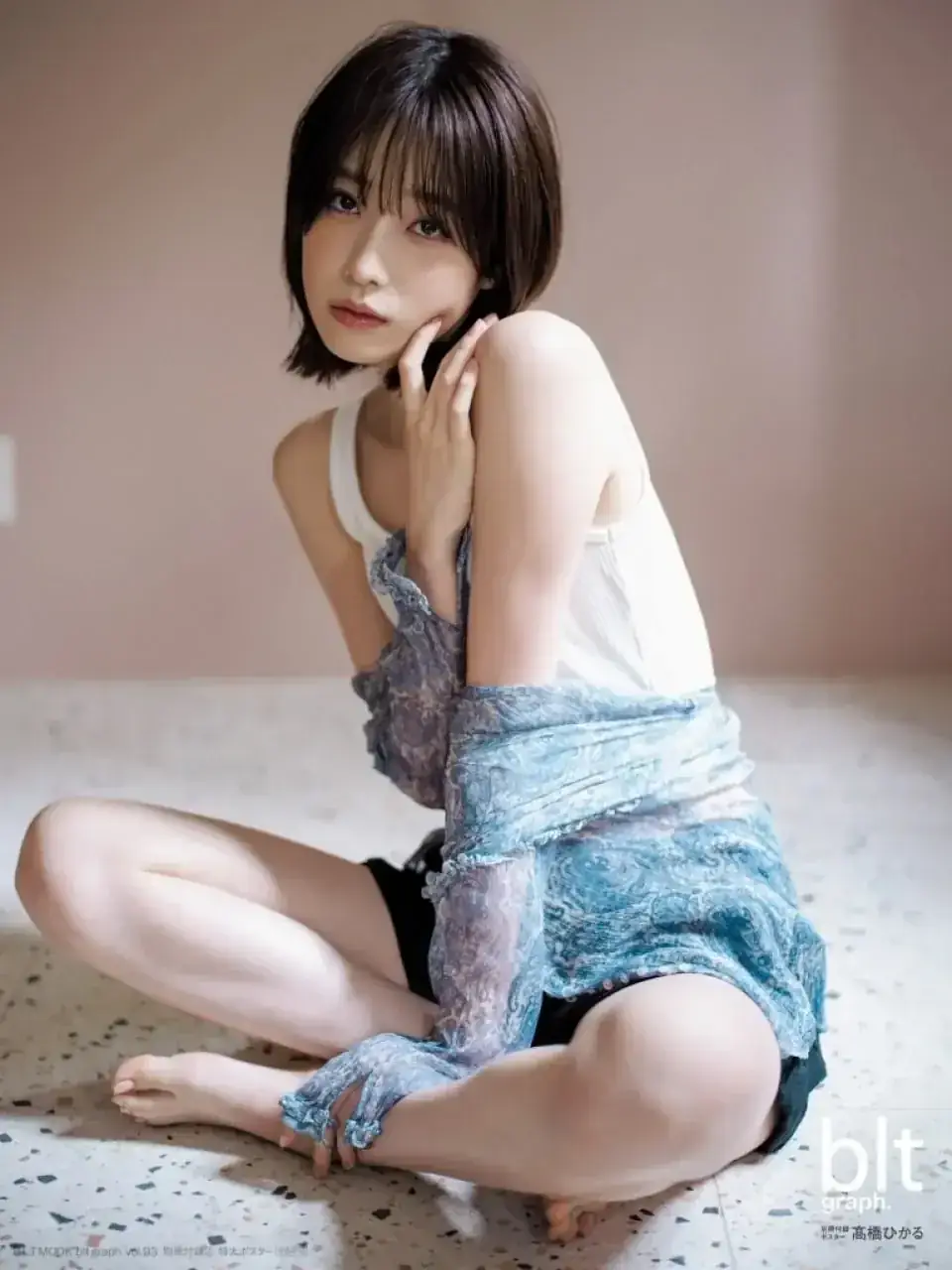 『ハレラブ』髙橋ひかる、美肌で圧倒的透明感『blt graph.』表紙解禁！ 櫻坂46村山美羽、STU48小島愛子グラビアも | リアルライブ 表紙画像