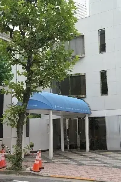 NHK重役も大激怒！？ 山口達也の書類送検でTOKIO出禁＆紅白連続記録はストップか | リアルライブ イラスト