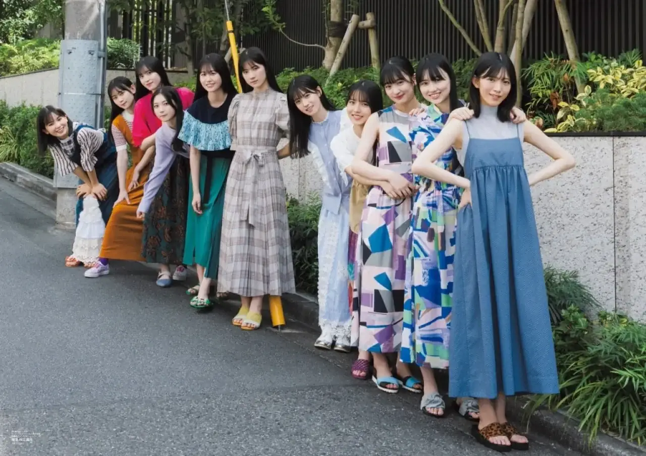 櫻坂46・3期生、11人全員で『B.L.T.』表紙に！ 印象の変化も明かす、乃木坂46小川彩、僕青・金澤亜美、STU48中村舞も | リアルライブ 表紙画像