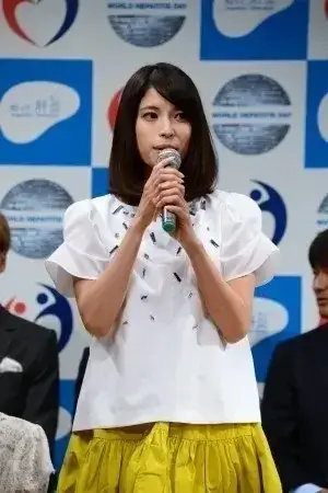 ひそかに再婚＆妊娠していた上原多香子 本人が事実関係を認めない事情 | リアルライブ イラスト