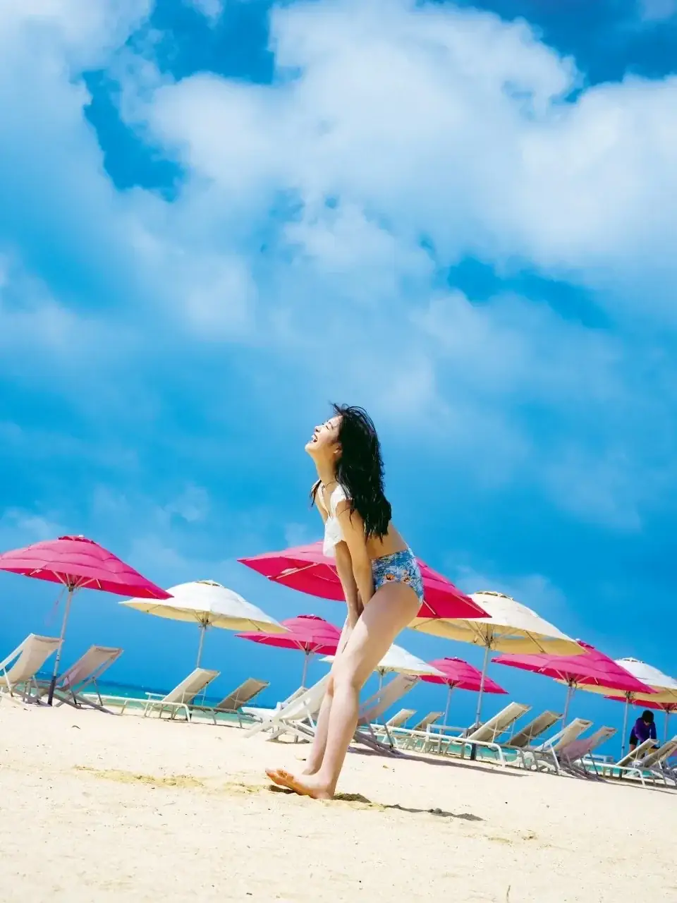 髙橋ひかる、2nd写真集で“苦手”な撮影にも挑戦！ 美脚がまぶしい水着姿などオトナショットも披露 | リアルライブ 表紙画像