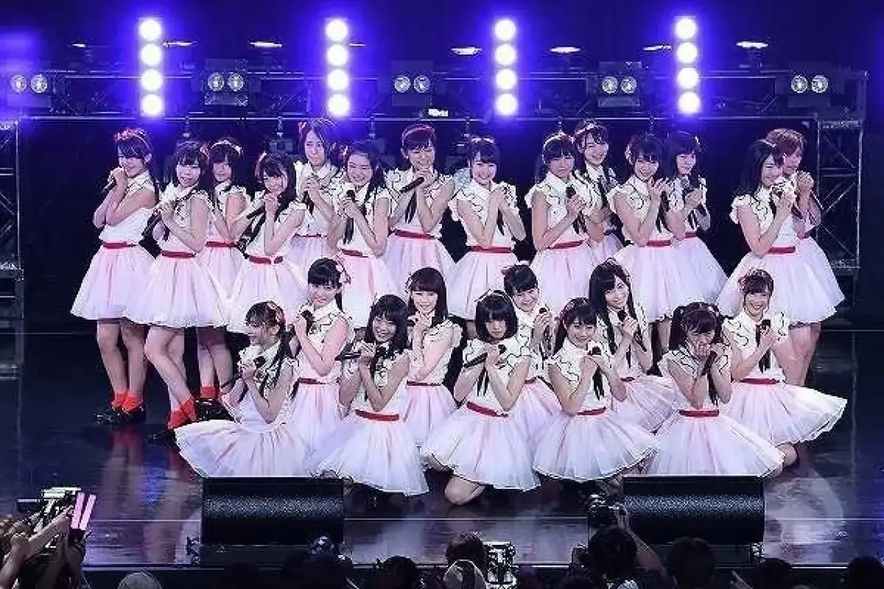 ＡＫＢ４８各グループの“身売り”で蒸し返されるＮＧＴ４８の一連の騒動 | リアルライブ イラスト