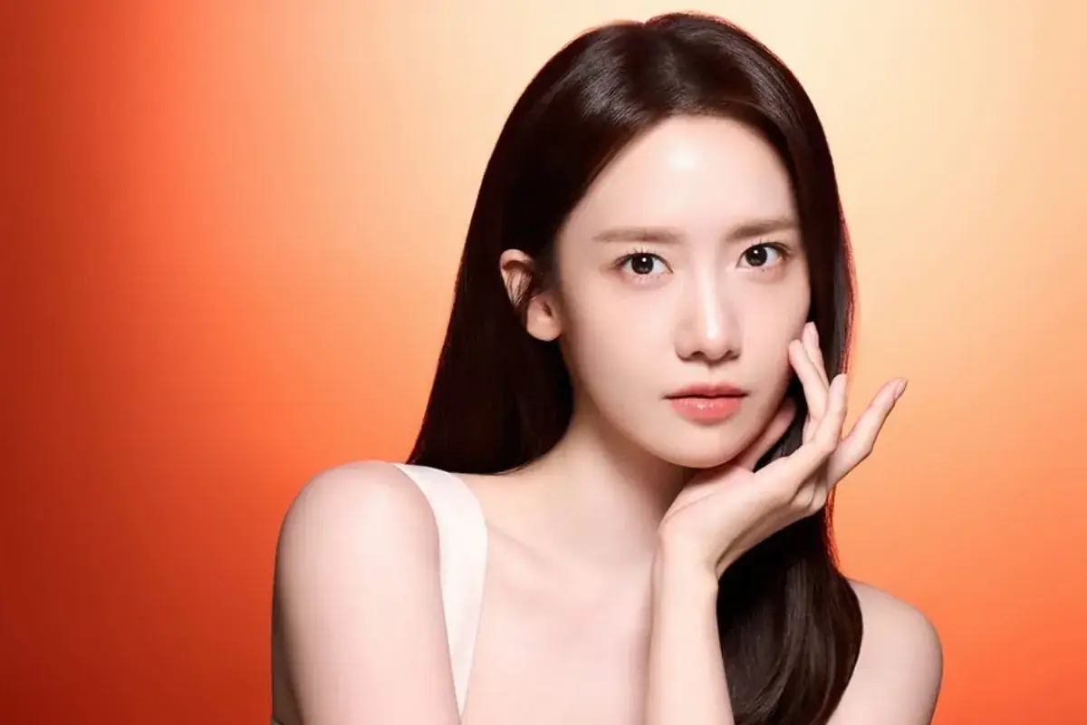 Watch: Girls' Generation's YoonA Named Global Ambassador For Sulwhasoo 표지 이미지
