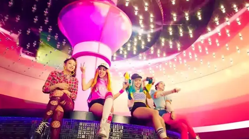BLACKPINK's "BOOMBAYAH" Becomes Their 1st MV To Hit 200 Million Views 그림