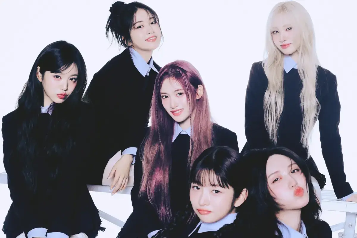 IVE Becomes 2nd Girl Group In Hanteo History To Surpass 1 Million 1st-Week Sales With 4 Different Albums 그림