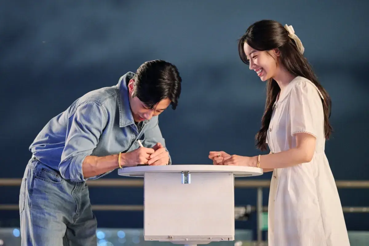 Jung Jinyoung And TWICE's Dahyun Go On A Romantic Date In "You Are The Apple Of My Eye" Remake 그림