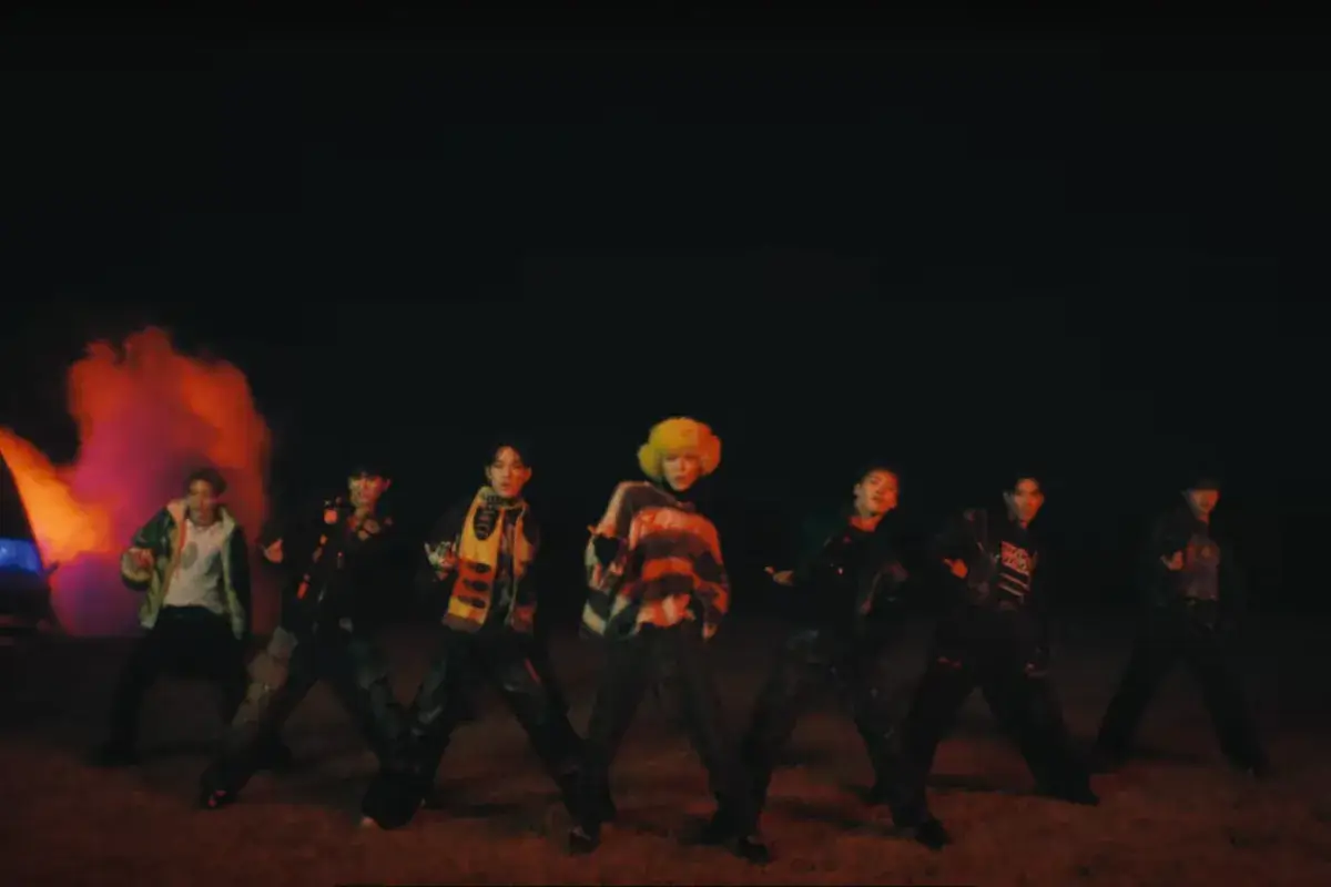 Watch: ALL(H)OURS Sings "GIMME GIMME" In Dynamic Comeback MV 그림