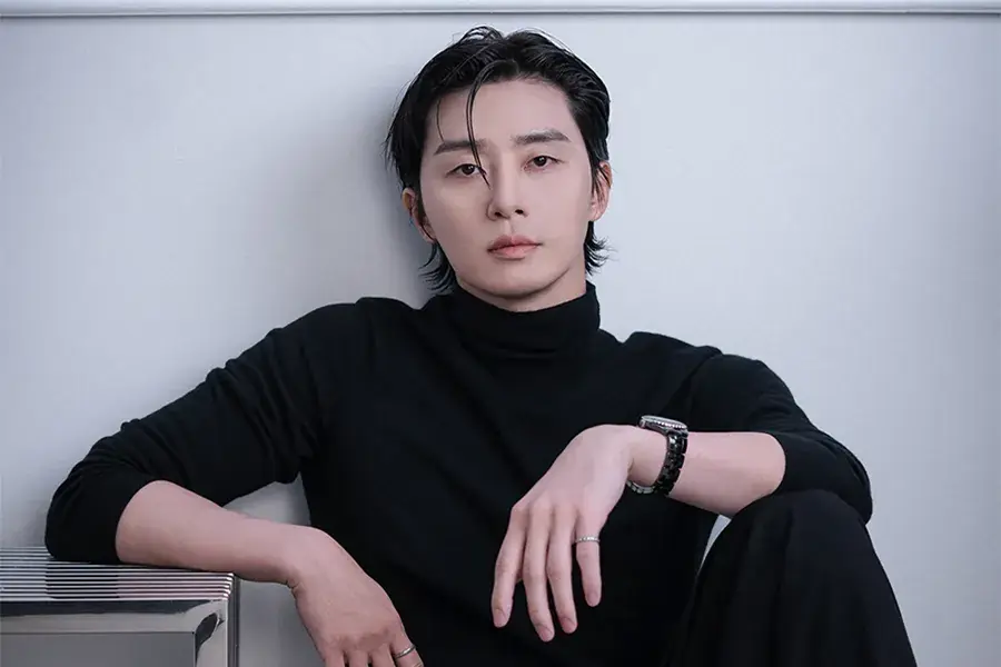 Park Seo Joon In Talks For New Romance Drama By "King The Land" Director 그림