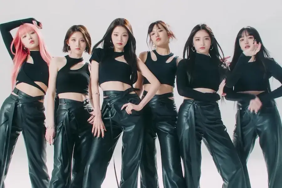 Watch: IVE Is Sleek And Charismatic In Bold Comeback MV For "I AM" 표지 이미지