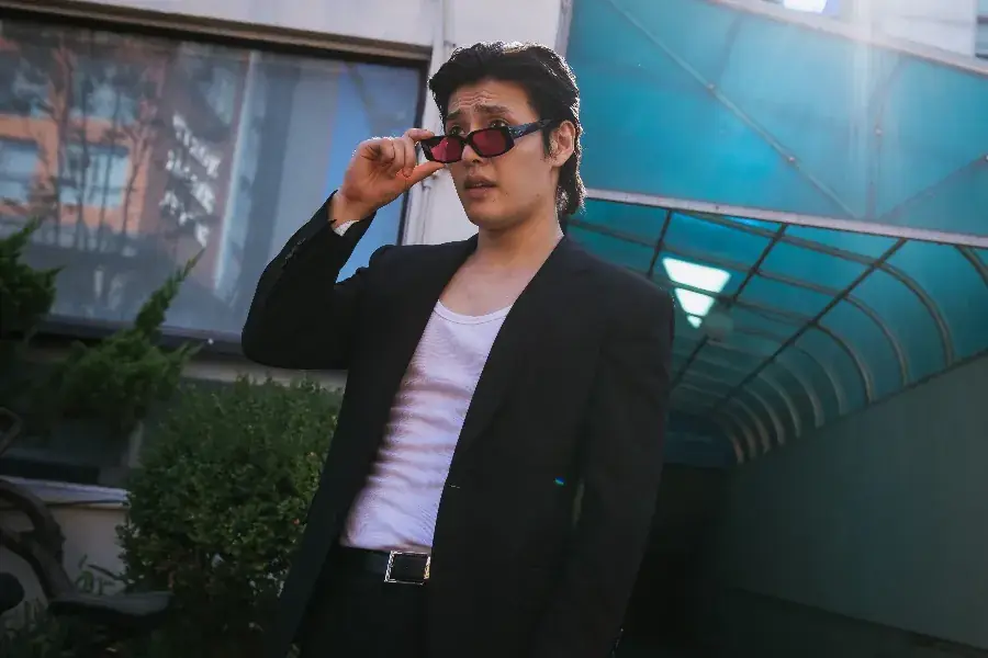 Kang Ha Neul Transforms Into A Law Enforcement Informant In The Drug Underworld In New Film “YADANG: The Snitch” 그림